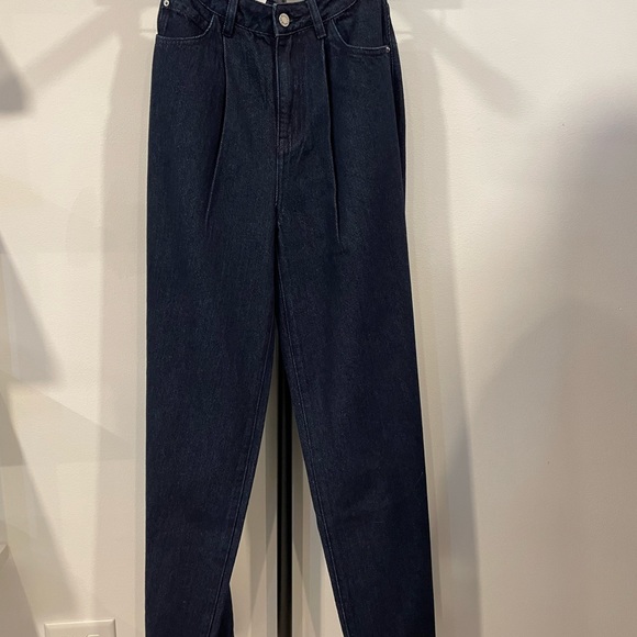 WEWOREWHAT HIGHRISE PLEATED WIDE LEG JEANS RAW WASH - Picture 9 of 9